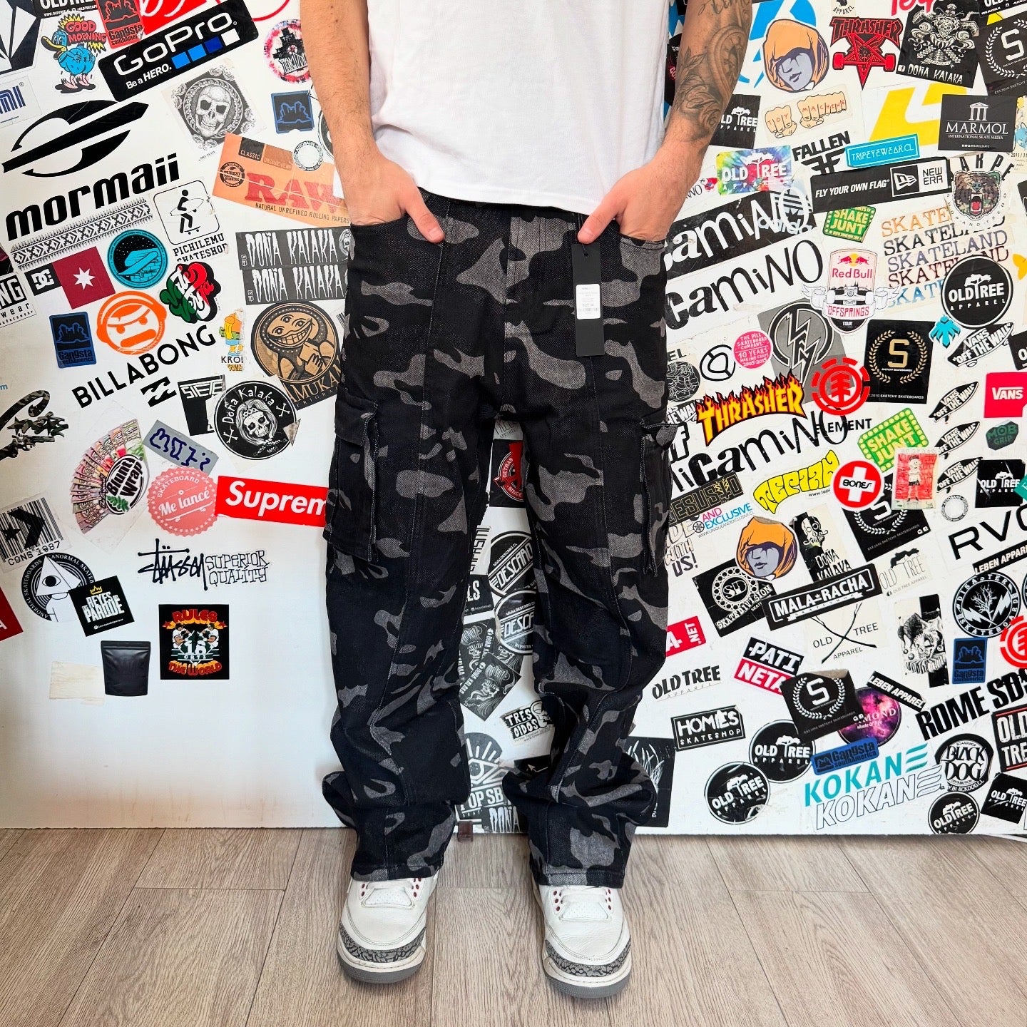 Camo Baggy Jeans (Black)